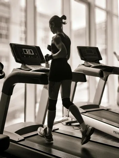 Walking on a treadmill for weight loss — In the gym