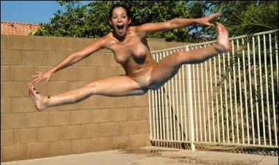 Cool naked women — Naked girl gymnast