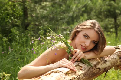 Naked russian women in nature — Erotica