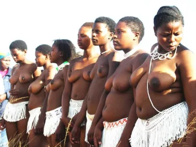 African tribal tits — Naked African women