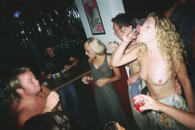 Drunk naked women at a corporate party — Drunk nude