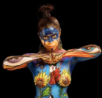 Body painting blue — Body art