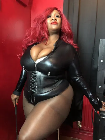 Mistress madame caramel — madame caramel british dominatrix