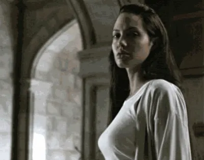 Angelina jolie naked — angelina jolie lara croft