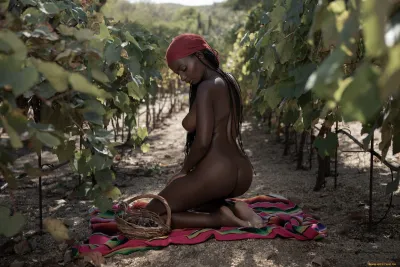 Black woman erotica — Naked African girl