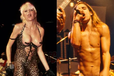 Naked singers on stage — Porn rock