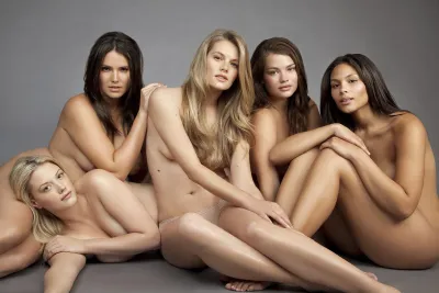 Photo shoot of a group naked models — The most beautiful naked models