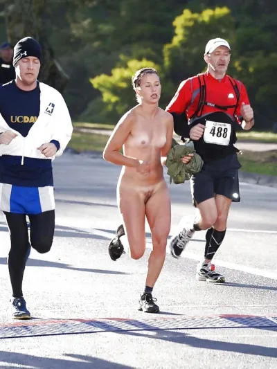 Naked race — Running naked