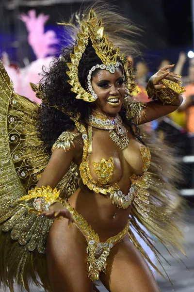 Brazilian woman at the carnival in rio de janeiro