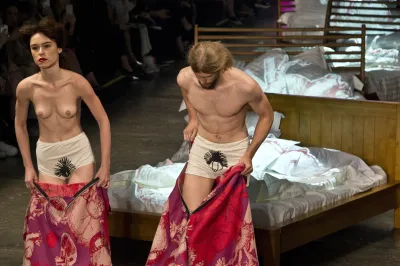 Naked on the catwalk — Naked fashion