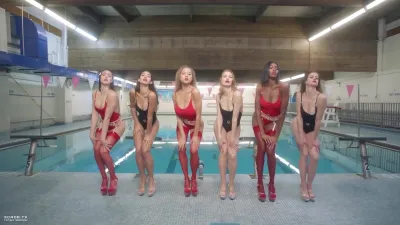 Sexy advertisement — Naked girls in advertising